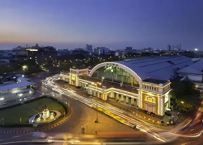 Bob House Hualumphong - หัวลำโพง Бангкок